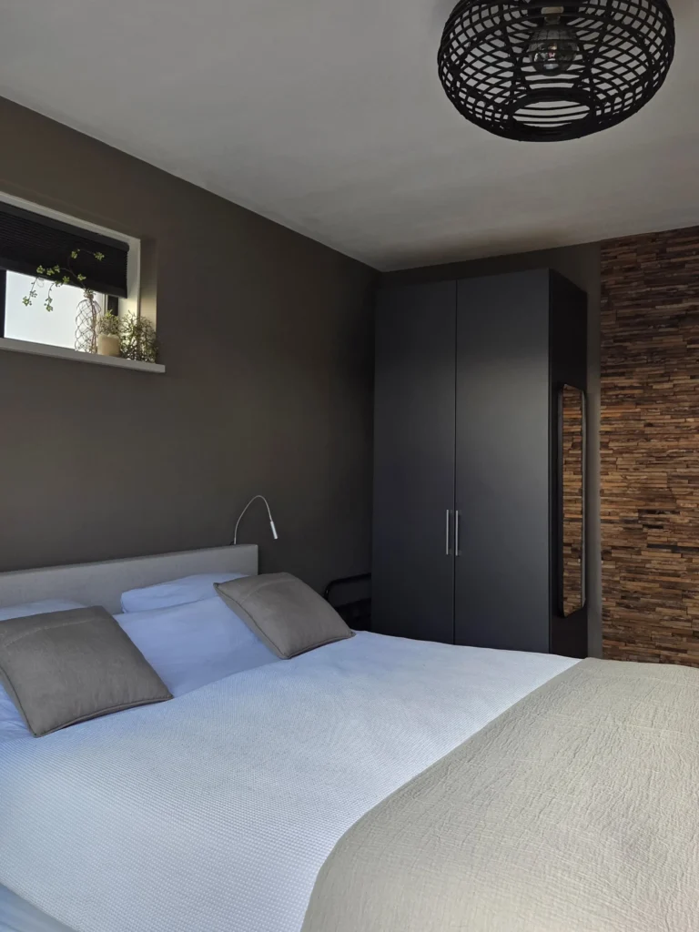Uw slaapkamer in de Thoornkreek Bed & Bad tijdens uw privé wellness overnachting in Zeeland